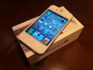 Unlocked Apple iPhone 4S 64GB White