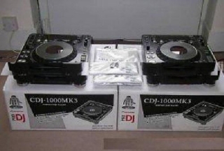  FOR SALE : Pioneer DJM-1000 Mixer/Numark X2 Pro