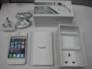 Availability of Apple iPhone 4S 16GB/32GB/64GB