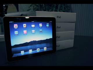 Brand New Apple Iphone 4s 32gb/apple Ipad 2/black Berry Factory Unlocked..