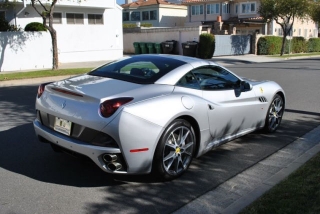 Selling 2010 Ferrari California