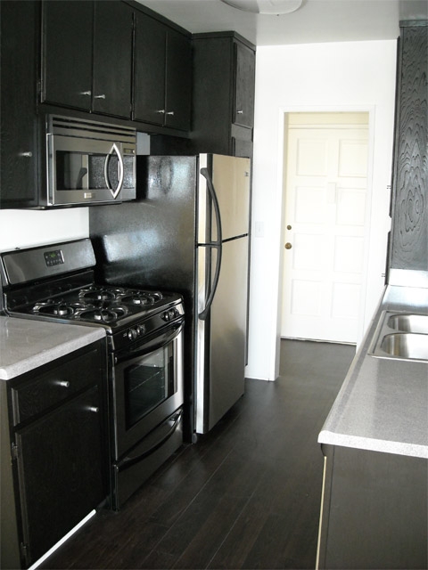 $2,795mo - 2 Bathrooms - Los Angeles - Ready To Move In.