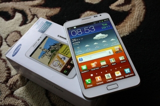 For Sale Samsung Galaxy Note N7000 Quadband 3g Gps Unlocked Phone (sim Free)$350usd
