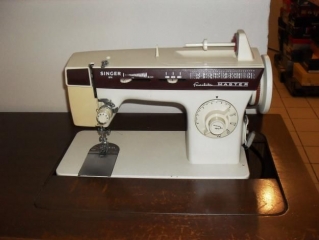 Usha Memory Craft 200 E sewing machine For Sale