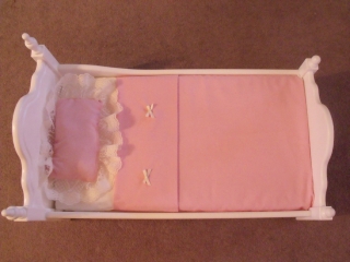 ***Doll Bed with Free Bedding***
