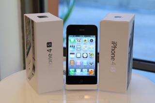 New Apple Iphone 4s 64gb
