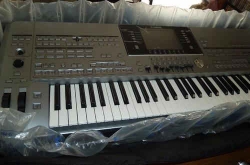 Yamaha Tyros 4 61Key Arranger Workstation Keyboard