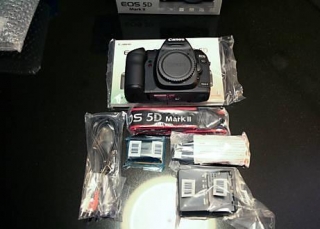 Authentic Brand New Release Apple Iphone 4s 32gb